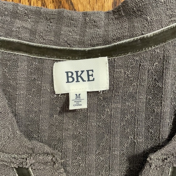 Women’s BKE Top - Picture 3 of 6